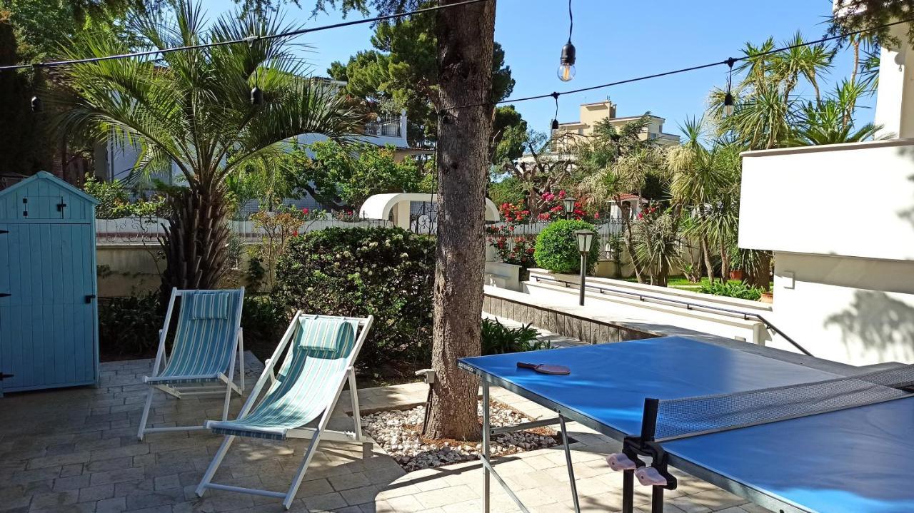 Villa Mary - Apartments Trani Bagian luar foto