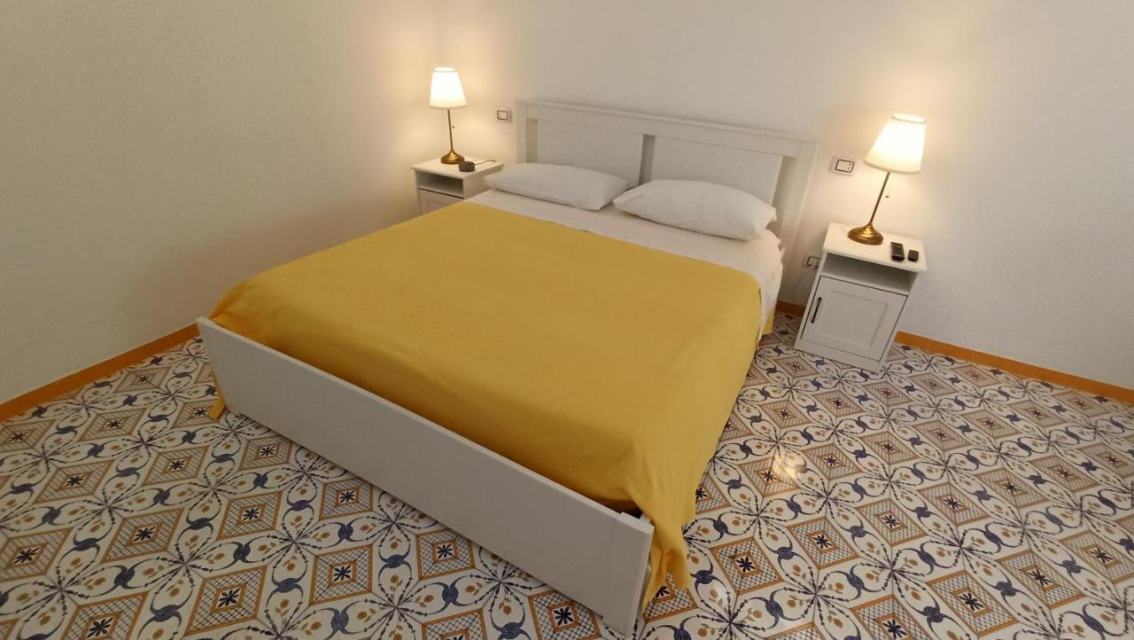 Villa Mary - Apartments Trani Bagian luar foto